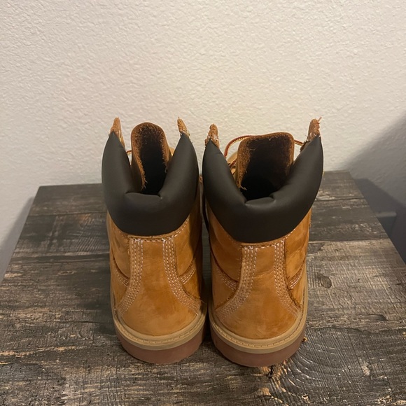 Timberlands - Picture 4 of 9